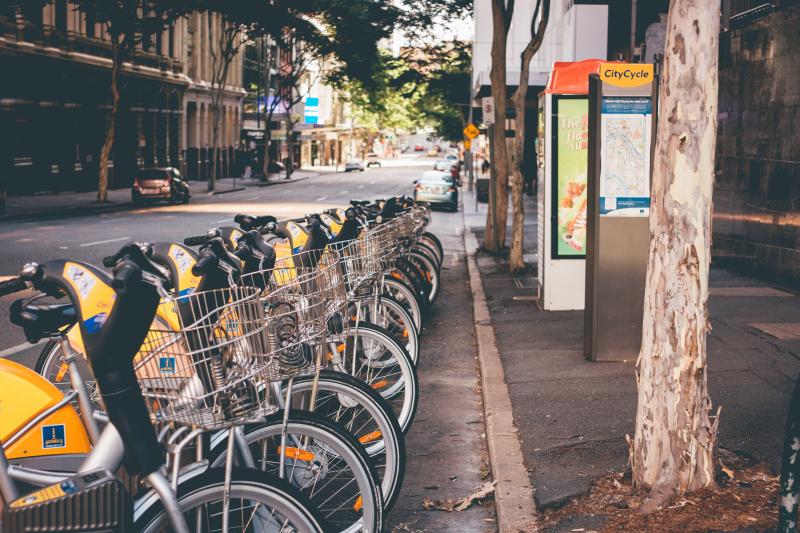 SDG 11 - Verminder jouw impact als je van A naar B gaat: heroverweeg jouw dagelijkse transportmiddelen.